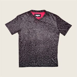 Black Cheetah Print V-Neck Fashion Nova Shirt